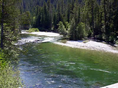 Canoe the upper Nahatlatch