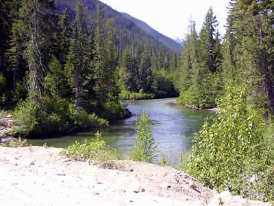 Canoe the upper Nahatlatch